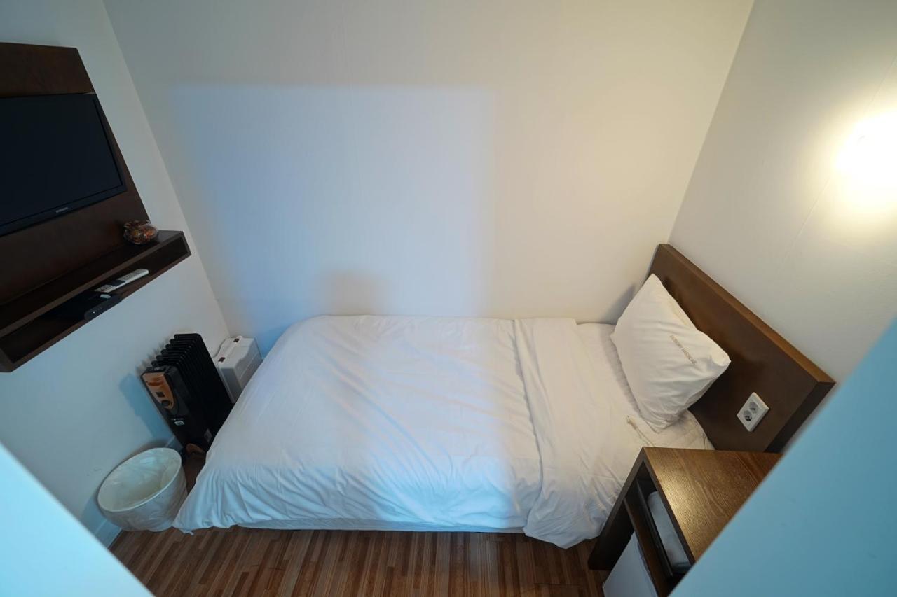Ekonomy Haeundae Hostel Busan Exterior photo