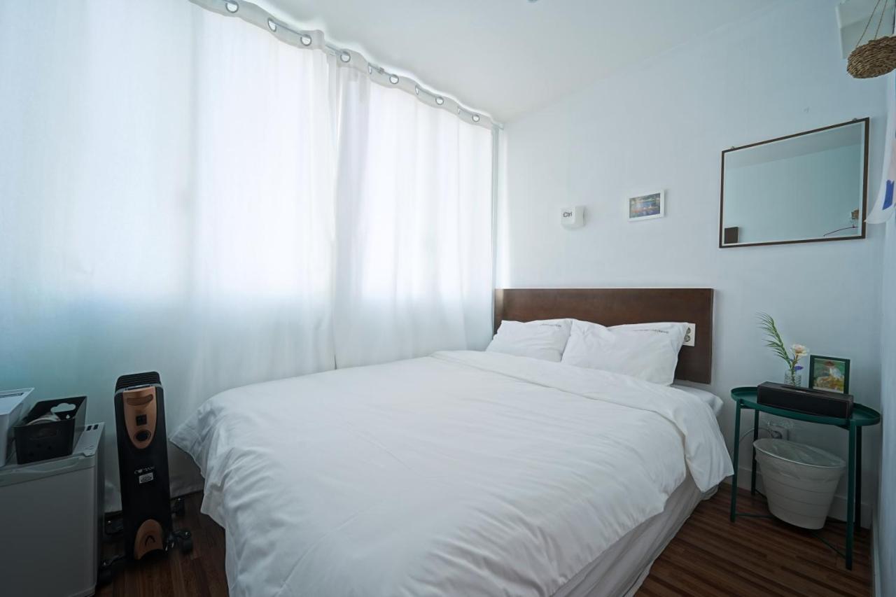 Ekonomy Haeundae Hostel Busan Exterior photo